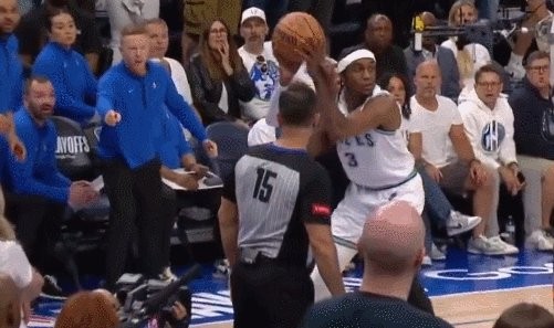 球速体育链接-NBA教练挑战规则更新 目睹漏判无能为力将成历史！